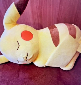 Pokemon Center Esclusivo Peluche Pikachu Addormentato dal Giappone - Foto 1 di 9