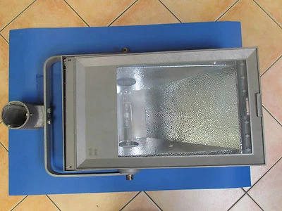 Strahler Strassenlaterne/Straßenlampe 42.000 LUMEN Fluter 400W HQI  We-ef  IP66 - Bild 1 von 4