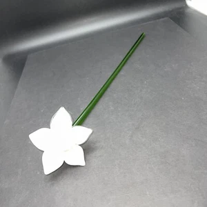 ART GLASS WHITE 10 PETAL LONG STEM GLASS FLOWER 16 5/8" - Picture 1 of 8