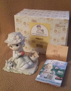 Precious Moments FIGURINE 1997 "We're so HOPPY you're here" #261351 - Picture 1 of 8