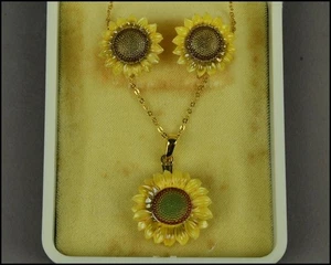 Toshikane Arita ware Porcelain Sunflowers Earrings and pendant necklace set - Picture 1 of 7