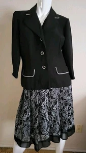 2-teiliges Damenoutfit schwarz/weiß Studio 1 Petite 16P Blumenrock gebraucht - Bild 1 von 9