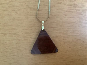 Vintage And New Bakelite Pendant Necklace 18K Gold Plated Chain Elegant - Picture 1 of 5