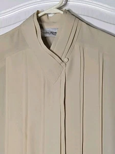 NEW Vintage Claudia Richard Size 12 Pleated Blouse Beige Full Pleat Front 12 Lg - Picture 1 of 14