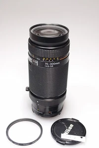 NIKON AF NIKKOR 75-300mm 4.5-5.6 ZOOM LENS W/NIKON FILTER/CAP EXCELLENT - Picture 1 of 4