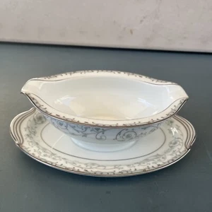 Noritake "OXFORD" Japan ~ Gravy Boat with Attached Underplate - Picture 1 of 13