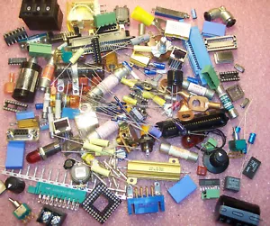 3 Pfund + GRAB TASCHE GEMISCHTES SET ELEKTRONISCHE KOMPONENTEN KONDENSATOREN WIDERSTÄNDE RELAIS LEDs - Bild 1 von 5