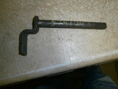 Studebaker 529129 Used Clutch Operating Shaft & Lever 1951 1952 Champion - Image 1 of 2