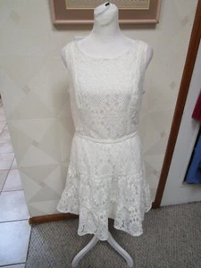 LC LAUREN CONRAD-WHITE-LACE-ROUND NECK- SLEEVELESS-FIT & FLARE DRESS-SIZE-10-NWT - Picture 1 of 4