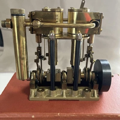 SAITO T2DR Steam Engine and B2F Boiler Set with Pressure Gauge - Vintage Model - Image 1 of 4