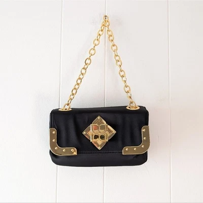 Bolso de Mano BCBGMaxAzria Negro Nailon/Satén con Herrajes Dorados Foto 1 de 4