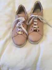 russell and bromley girls