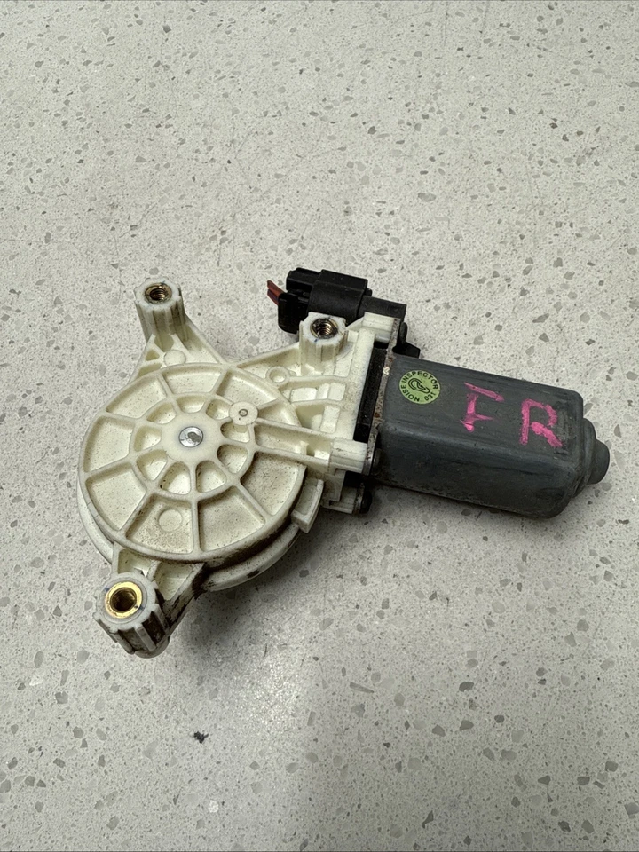 For 2005-2010 Dodge Dakota Front Right Power Window Motor - Image 1 of 4
