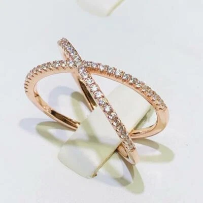 Rosa Argento Sterling Bianco Zaffiro Infinito X Design a Pavé Avvolto Fedina Sz9 - Immagine 1 di 4