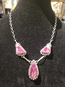 Designer: Augustine Largo - Spiny Oyster / Silver Necklace & Earrings Set - Picture 1 of 6