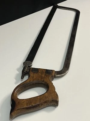 Outil Ancien Scie De Boucher Poignée En Bois Old Tool - Photo 1/4