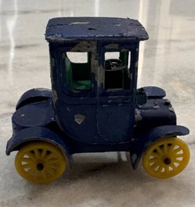 Vintage Tootsietoy 1906 Cadillac Classic Series - Chicago 24 USA - Blue / Yellow - Picture 1 of 10