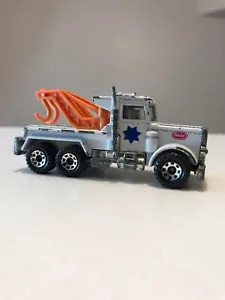 Vintage Matchbox 1981 Peterbilt Police Tow Truck with double Boom Long Hood - Picture 1 of 11