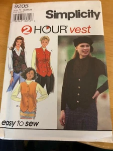 VINTAGE SIMPLICITY #9205 WOMEN'S 2 HOUR VEST- SIZE 18, 20, 22 - Picture 1 of 7