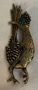 Vintage SIGNED Ambassador Roadrunner Brooch Pin Lot Bird Cabochon Gold Tone - Picture 1 of 3