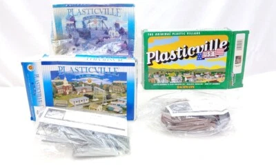 3 Bachmann Plasticville Kits O Scale Dairy Barn, Street Lights, Signal Bridge - Image 1 of 4