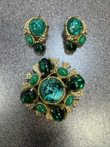 Vtg.  Green Rhinestone Cluster Brooch & Earrings Emerald Color, ART - Picture 1 of 4