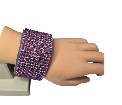 Pulsera ancha de diamantes de imitación gris rosa de moda para mujer nueva sin etiquetas Foto 1 de 4