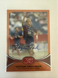 TAYLOR TWELLMAN 2025 TOPPS MLS 30TH ANNIVERSARY ORANGE AUTO /25 NEW ENGLAND - Bild 1 von 2