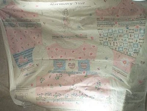 Chaleco de tela de costura armonía notas musicales azul rosa NUEVO - Imagen 1 de 1
