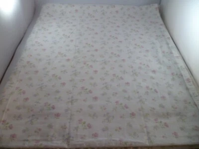 SIMPLY SHABBY CHIC QUEEN FLAT SHEET CANDY FLORAL WHITE PINK BLUE COTTON 90X102 - Image 1 of 4