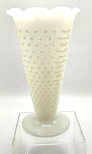Vtg Anchor Hocking White Milk Glass Hobnail Flower Vase Ruffled Fluted Edge 9.5" - Picture 1 of 4