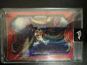 2020-21 Prizm LeBron James Ruby Wave Kobe Bryant Tribute Dunk - Picture 1 of 2