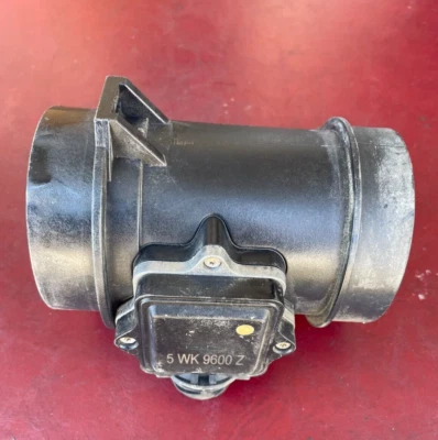 Medidor/sensor de fluxo de ar de massa OEM para 1996-1999 BMW 323i 328i 528i M3 Z3 #5WK9 600 - Imagem 1 de 4