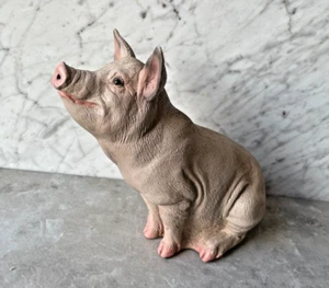 Pig figurine painted resin figurine Universal Statuary 8" tall - Picture 1 of 9