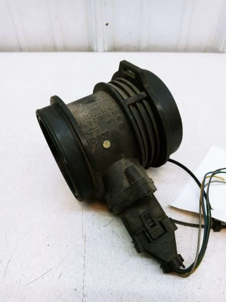 2006 KIA AMANTI MASS AIRFLOW SENSOR OEM USED TESTED 28100-39450 - Image 1 of 4