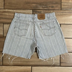 Vintage 1990’s Levis 560 Blue And White Striped Shorts, Size 34w - Picture 1 of 10