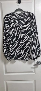 Country Road Blouse Size 14 Animal Print Black White Long Sleeve Office... - Picture 1 of 8