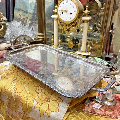 long plateau rectangulaire en metal damassé argenté - Photo 1/3