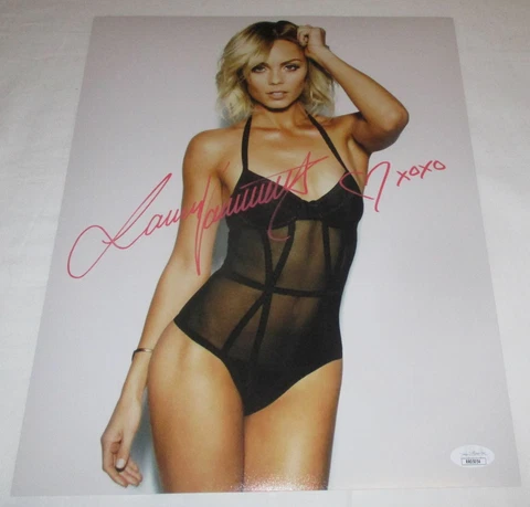 LAURA VANDERVOORT SIGNED 11X14 PHOTO JSA Cover