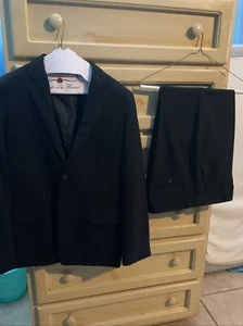 Boys Suit - Picture 1 of 2