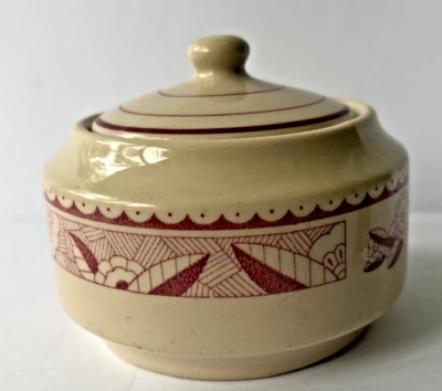 New Yorker Iroquois Covered Sugar Bowl Restaurant China Art Deco Red & Cream - Image 1 of 4