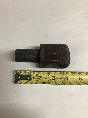 Antique Red Jacket Cast Iron Hand Well Pump Connecting Rod Holder Part # ZA-5 Cover
