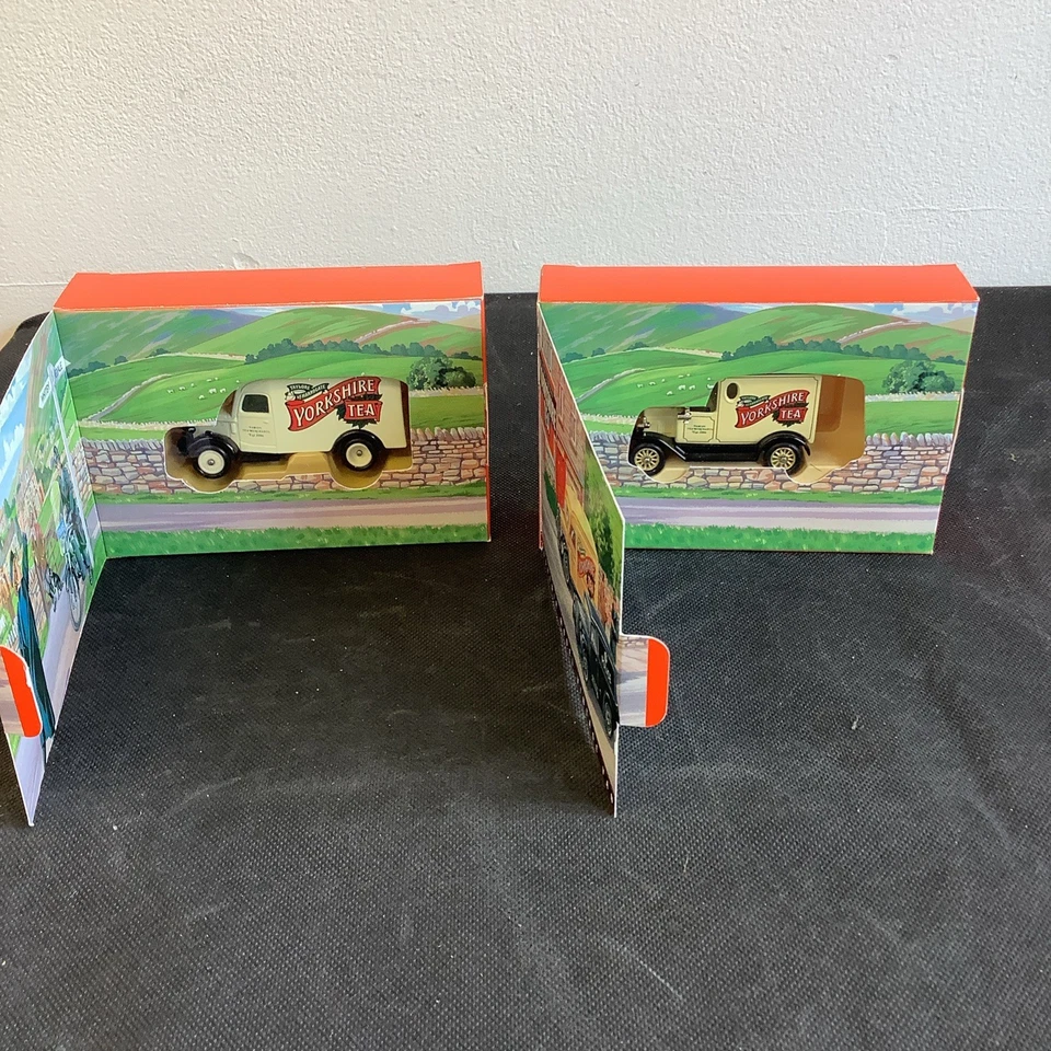 2 furgonetas modelo diecast de té Yorkshire coleccionables Lledo en caja Foto 1 de 4