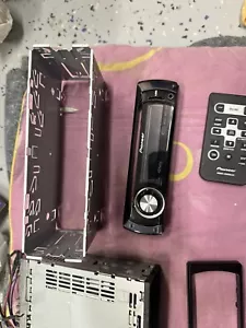 pioneer car stereo - Picture 1 of 6