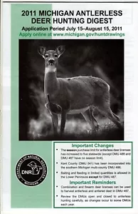 2011 MICHIGAN DNR ANTLERLESS DEER GUIDE DIGEST HUNTER LICENSE - MI-DEER-PATCH - Picture 1 of 1