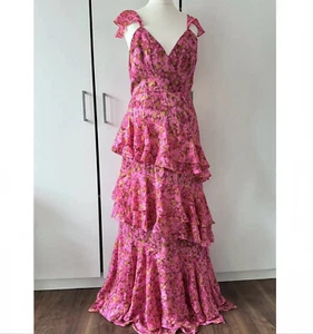 Hutch Miah Tiered V-Neck Flutter-Sleeve Gown in Pink Size US 0 UK 4 - Picture 1 of 11