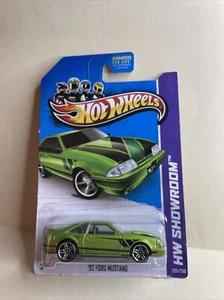 Hot Wheels HW Showroom Green '92 Ford Mustang X1803 09A0P 225 of 250 Mattel -020 - Picture 1 of 4