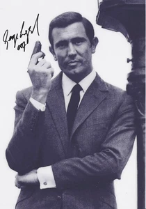 George Lazenby signiert - James Bond-007 - 8x12 Echtheitszertifikat enthalten - Bild 1 von 3