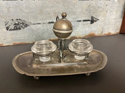 Tintero antiguo victoriano de plata con maceta Foto 1 de 4