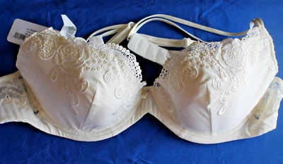 Ensemble LISE CHARMEL "Love Concerto "  neuf. S.G 95 C  plus shorty 42 - Photo 1/4